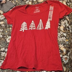 ❤️10/$30 New Red Graphic Tee with Tree Design